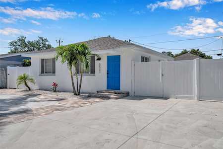 5521 Newton Ave S Gulfport, FL 33707