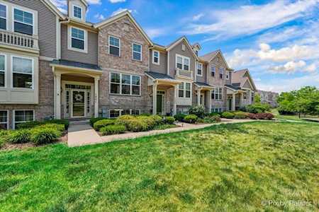 1203 Tuscany Dr Streamwood, IL 60107