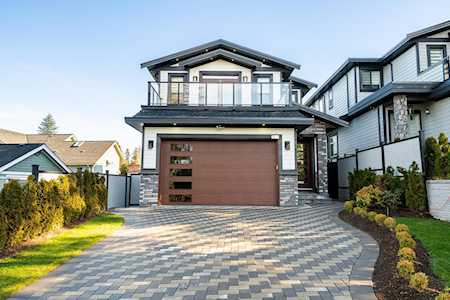 8428 Centre Street Delta, BC V4C 3X4