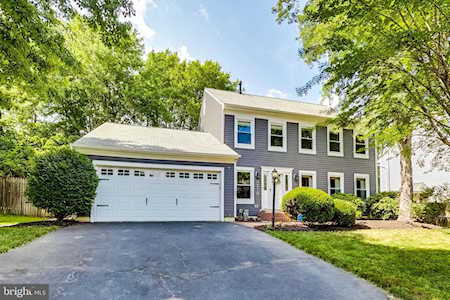 5210 Calabria Ct Alexandria, VA 22315