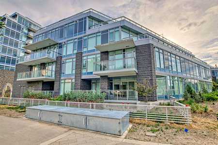 128 Waterfront Ct SW #402 Calgary, AB T2P 1K7