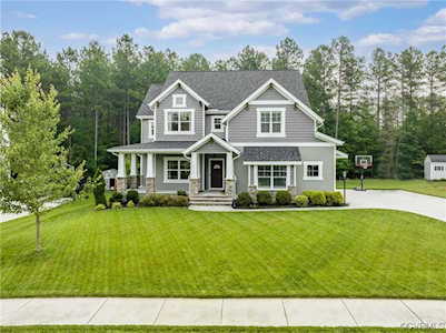 8513 Sheldon Dr Chesterfield, VA 23832