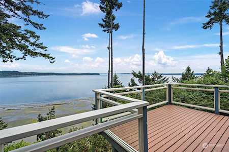 6211 151st Avenue Ct NW Lakebay, WA 98349