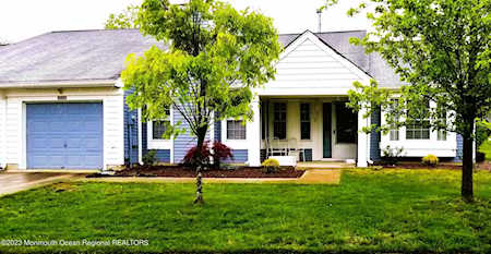 1100B Thornbury Ln Manchester, NJ 08759