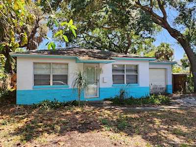 120 21st Ave S St. Petersburg, FL 33705