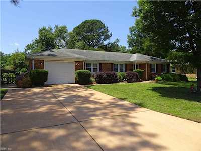 917 N Hilltop Rd Virginia Beach, VA 23454