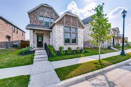 7805 Chapman Circle Rowlett, TX 75089