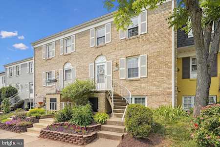 14424 Cool Oak Ln Centreville, VA 20121