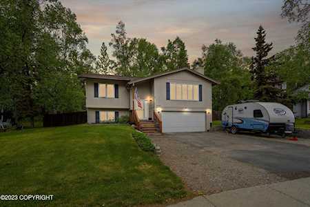 17351 Laoana Ct Eagle River, AK 99577