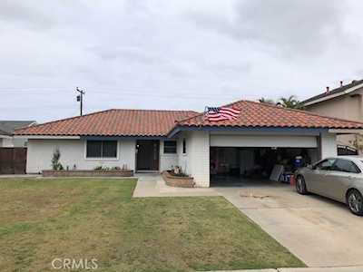 16537 Pinyon Circle Fountain Valley, CA 92708