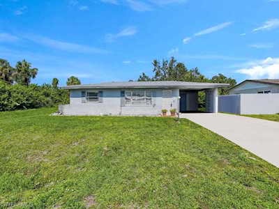203 Chalmer Dr Fort Myers, FL 33917