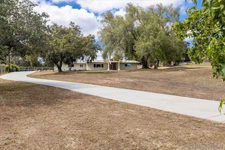 14010 Hilldale Rd Valley Center, CA 92082