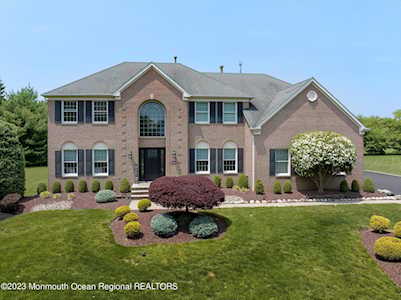 3 Falcon Ridge Circle Holmdel, NJ 07733