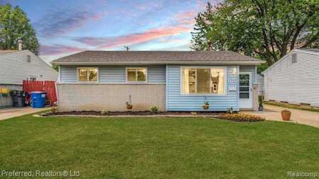 1170 Windham St Westland, MI 48186