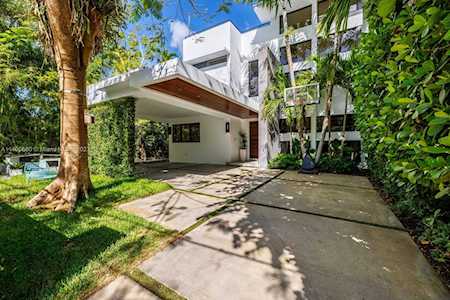 2321 Trapp Ave Coconut Grove, FL 33133