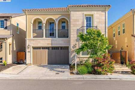 2738 Mount Dana Dr Dublin, CA 94568