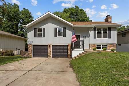 3013 Bryn Mawr Dr Independence, MO 64057