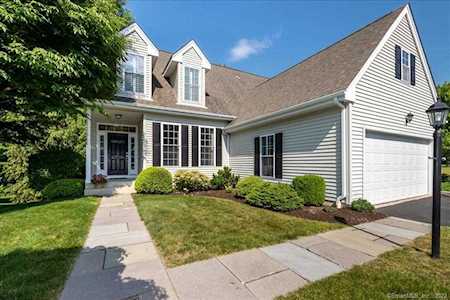 16 Kenington Rd Avon, CT 06001