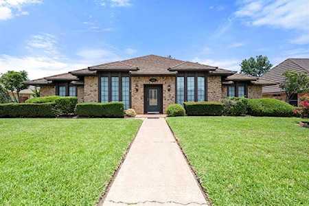 4311 High Springs Court Arlington, TX 76016