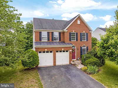 5521 Altenbury Loop Gainesville, VA 20155
