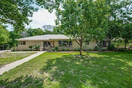 2120 Northwood Terrace Denton, TX 76209