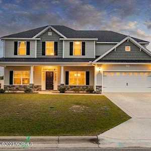 2734 Chalet Circle Winterville, NC 28590