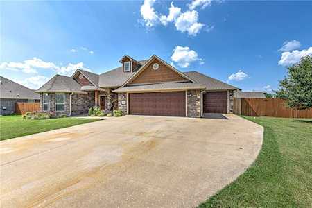 1602 Gaines St Pea Ridge, AR 72751