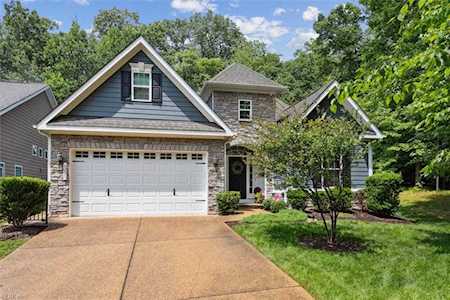 4233 Berry Square Williamsburg, VA 23188