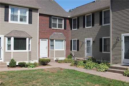 9 Ayreshire Ct Suffield, CT 06078