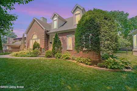 306 Ring Rd Louisville, KY 40207