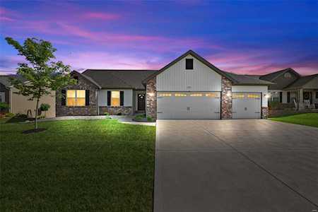 693 Lost Canyon Blvd Wentzville, MO 63385