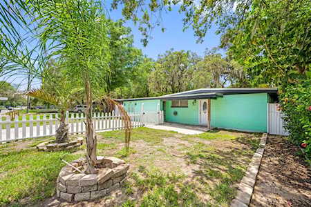 8730 N Hyaleah Rd Tampa, FL 33617