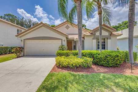 451 Woodview Circle Palm Beach Gardens, FL 33418
