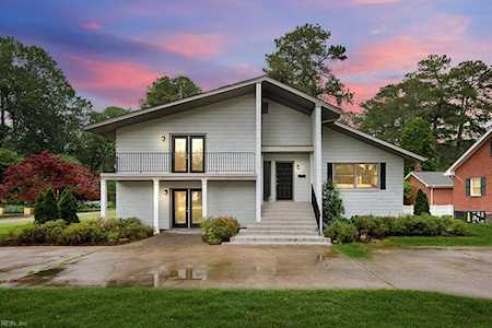 406 Riverside Dr Newport News, VA 23606