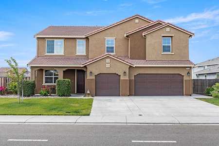 686 Mono Street Manteca, CA 95337