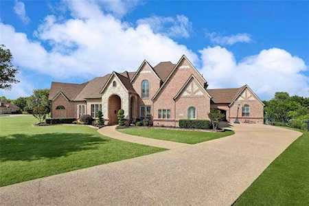 832 Columbia Court Mansfield, TX 76063