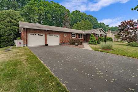 3620 Browning Ln Bethlehem, PA 18017