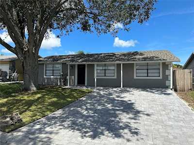 4127 Pecos Dr New Port Richey, FL 34653