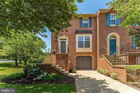 8263 Waterside Ct Frederick, MD 21701