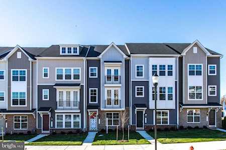 2571 Hopton Ln Frederick, MD 21701