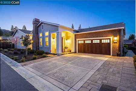 33 Podva Pl Danville, CA 94526