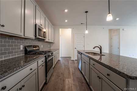 12105 Oxford Landing Dr #201 Glen Allen, VA 23059