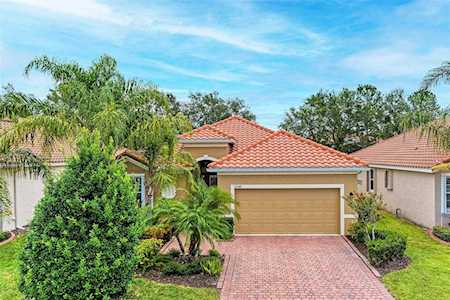 6748 41st Street CIRCLE E Sarasota, FL 34243