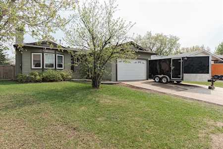 127 Cochrane Crescent Fort McMurray, AB T9K 1