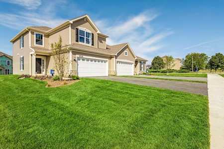 4705 Redbud Ct Wonder Lake, IL 60097