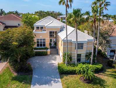3590 Fair Oaks Ln Longboat Key, FL 34228