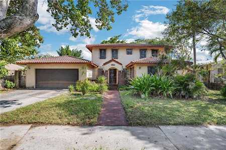 308 Greymon Dr West Palm Beach, FL 33405