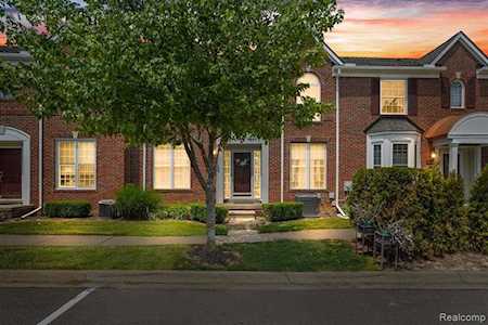 41830 Brownstone Dr Novi, MI 48377