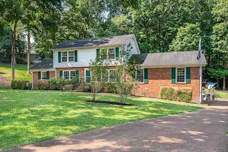 138 Meadow Lake Dr Hendersonville, TN 37075