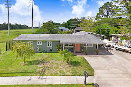 442 Country Club Dr Oldsmar, FL 34677